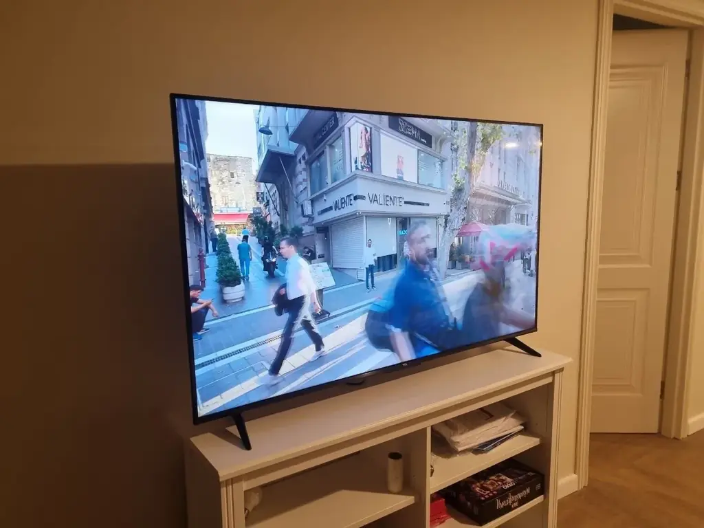 Продаю телевизор TCL 55 дюймов. Состояние хорошее, проблем нет. 800 gel, есть коробка для транспорт…