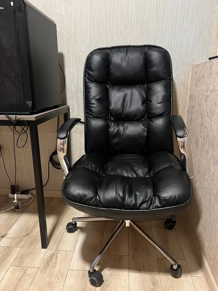 продам офисное кресло