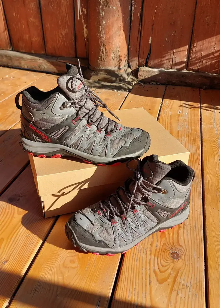 Merrell j135501 в расцветке Rock, размер 44
