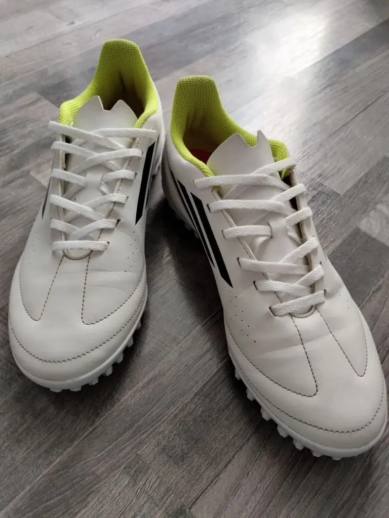 ⚽️ Футбольные бутсы Adidas Deportivo III TF, размер 42⅔ / 27 см, отличное состояние, практически но…