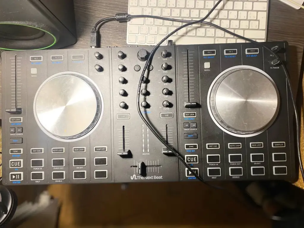 dj контроллер the next beat