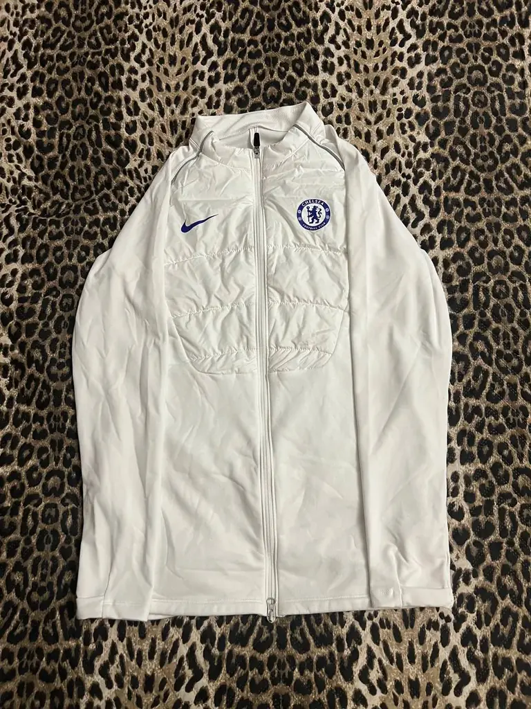 Nike Chelsea оригинал в идеальном состоянии цена 80 лари