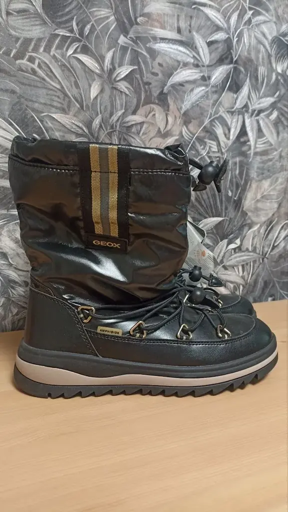 Дутики Geox 37 размер, новые, 180₾
