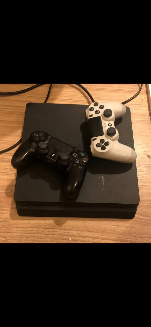 PlayStation 4 slim 500 gb