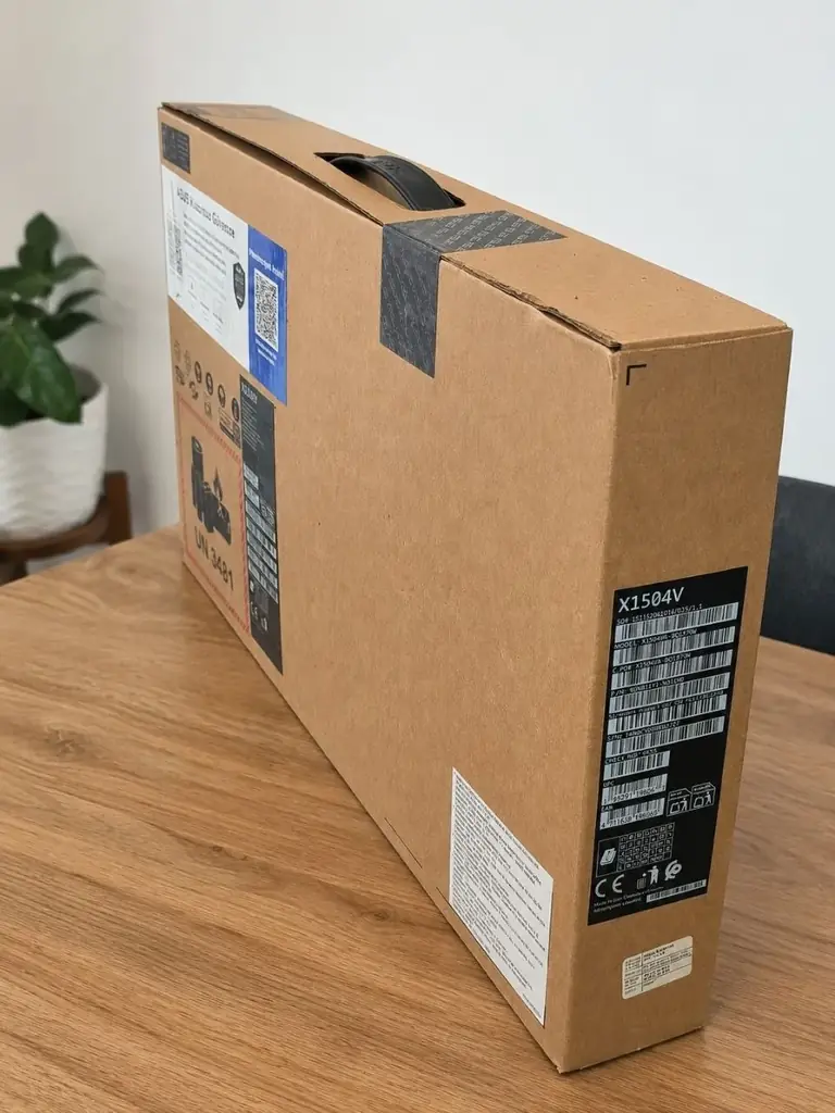 Продаю новый запакованный ноутбук Asus Vivobook x1504V
