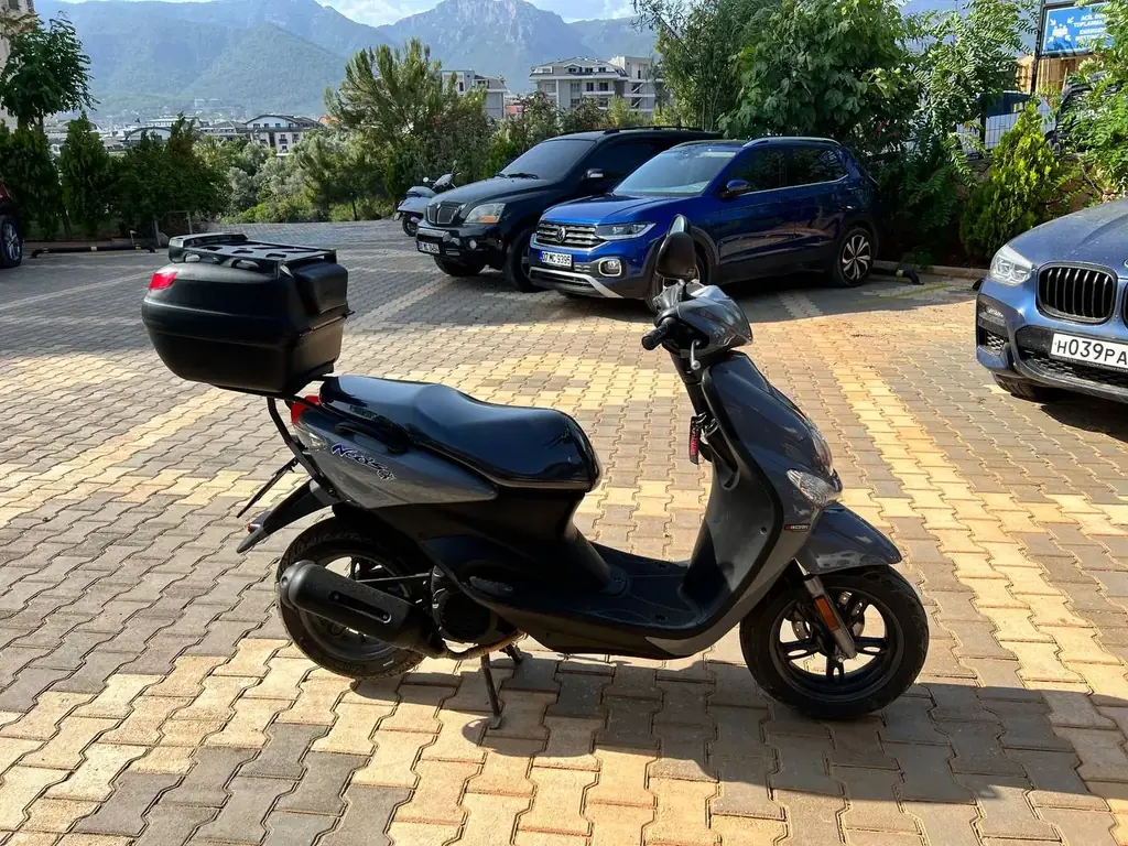 Скутер Yamaha Neos 4 (2018), пробег 25 тыс.км.