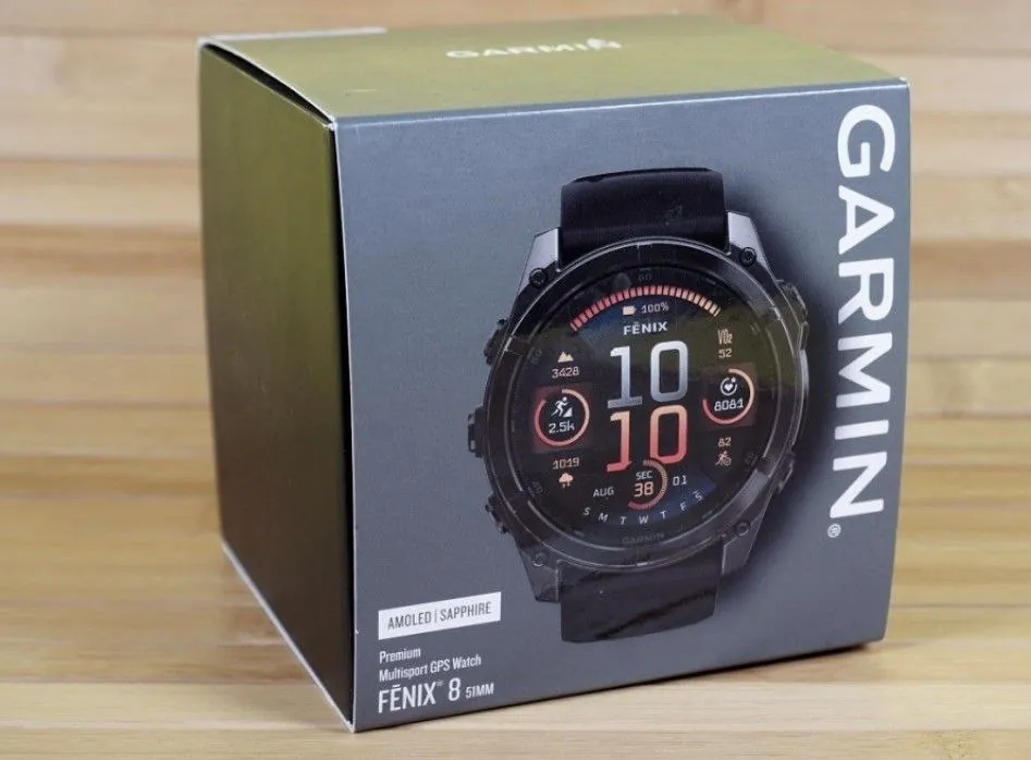 Продаю часы последней модели умные Garmin fenix 8 Carbon Sapphire solar Titan 47mm 600€