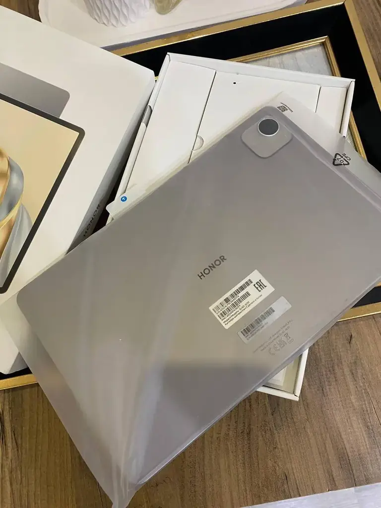 Продается  планшет HONOR  Pad X9a.