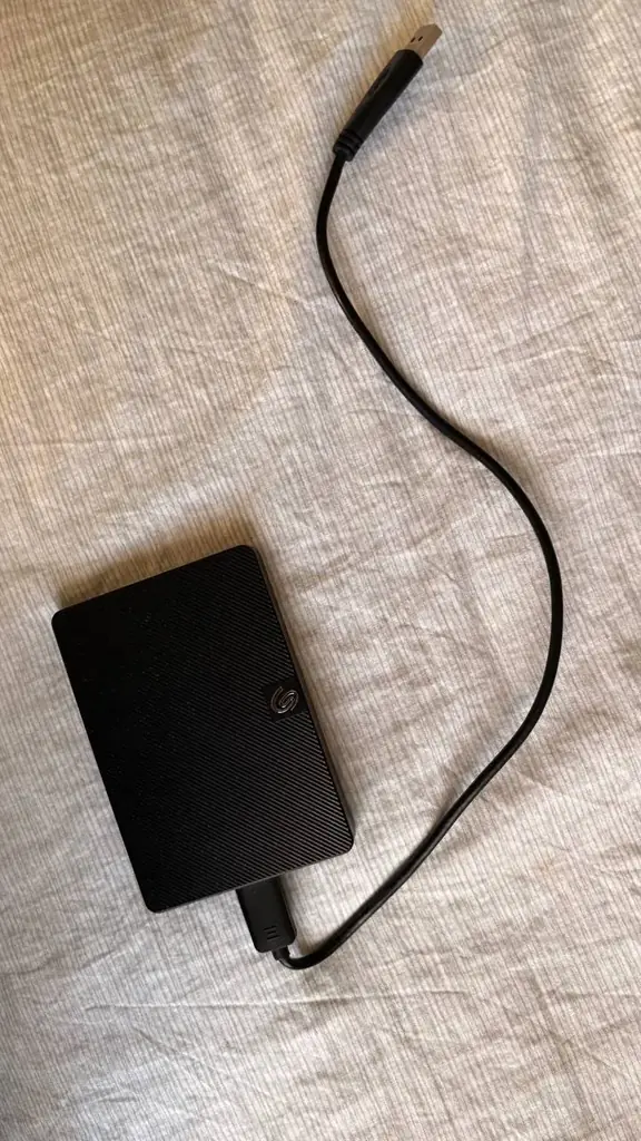 продам внешний жесткий диск SeaGate 2 TB для компьютера PS5/PS4 XBOX TV цена 4500 лир