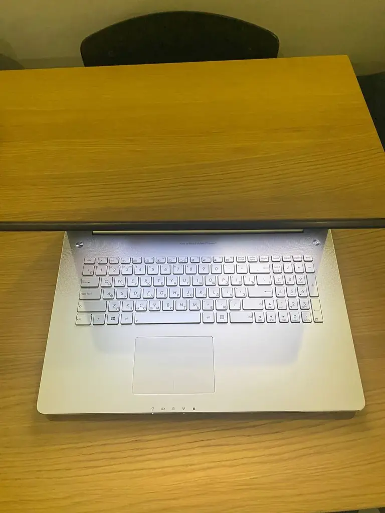 Продается ноутбук Asus