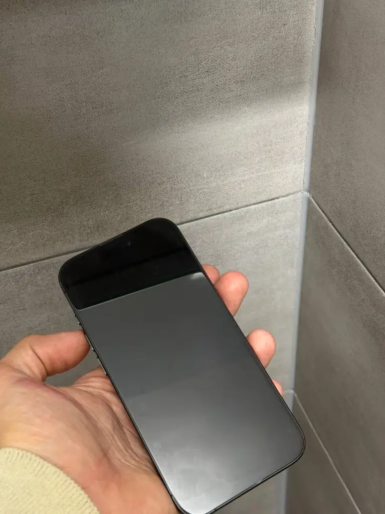 Продам iPhone 15 Pro