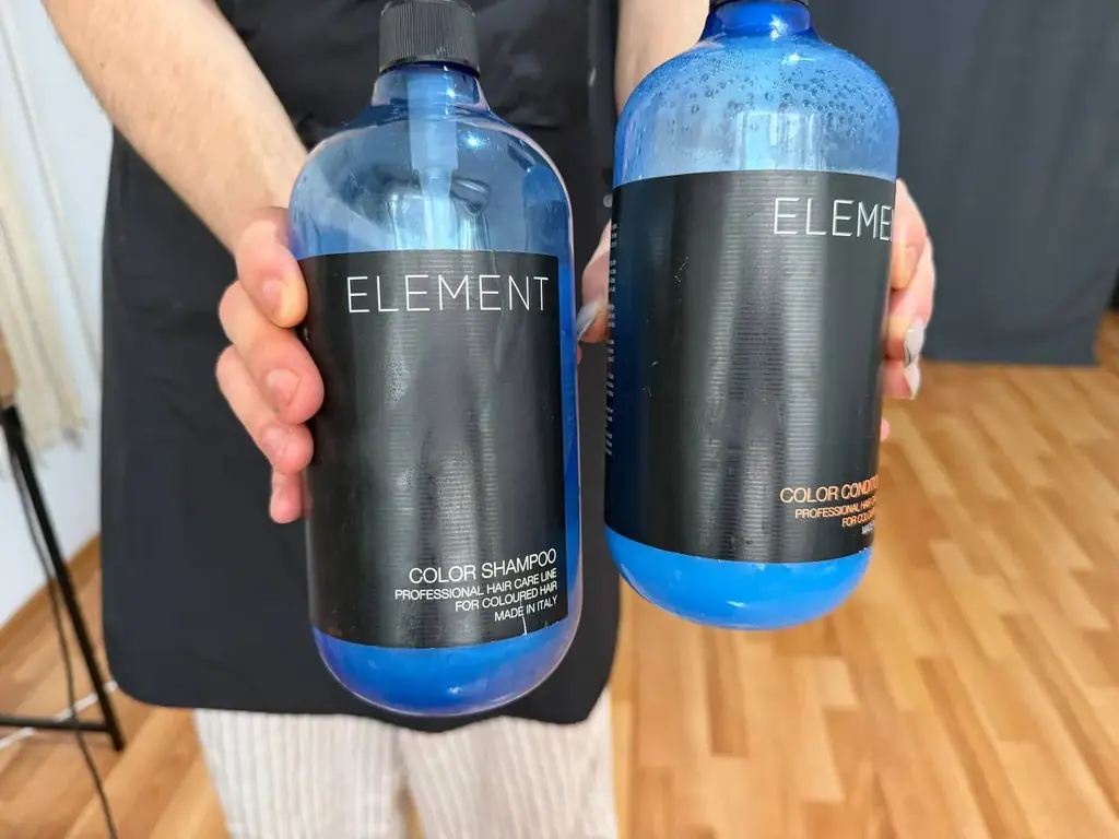 продам очень мягкий тёплый пуховик!