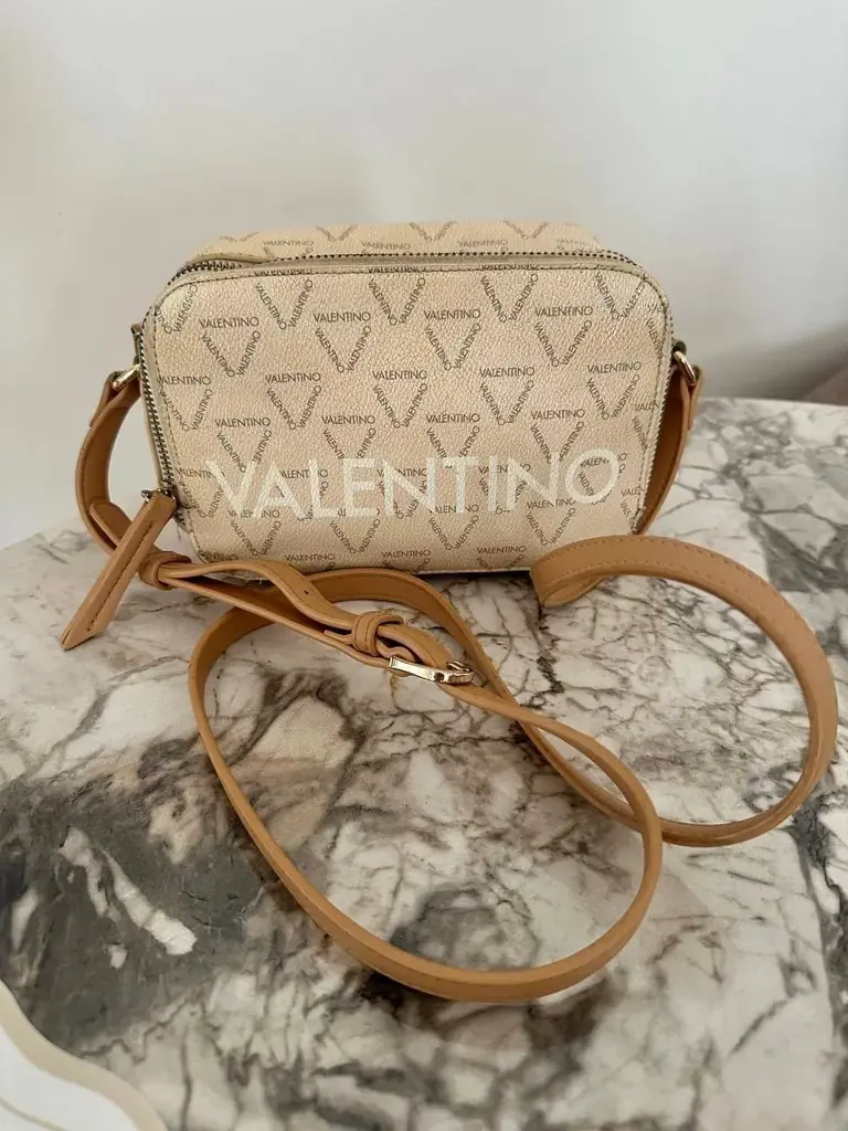 Оригинальная сумка Valentino 🤍