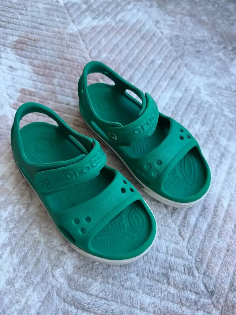Продам. Детские кроксы CROCS. Босоножки, Размер 9. Аланья. Оба. 300 лир.