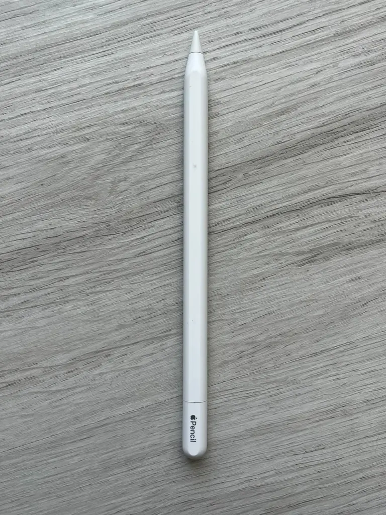Apple Pencil USB-C (A3085), 2023 год