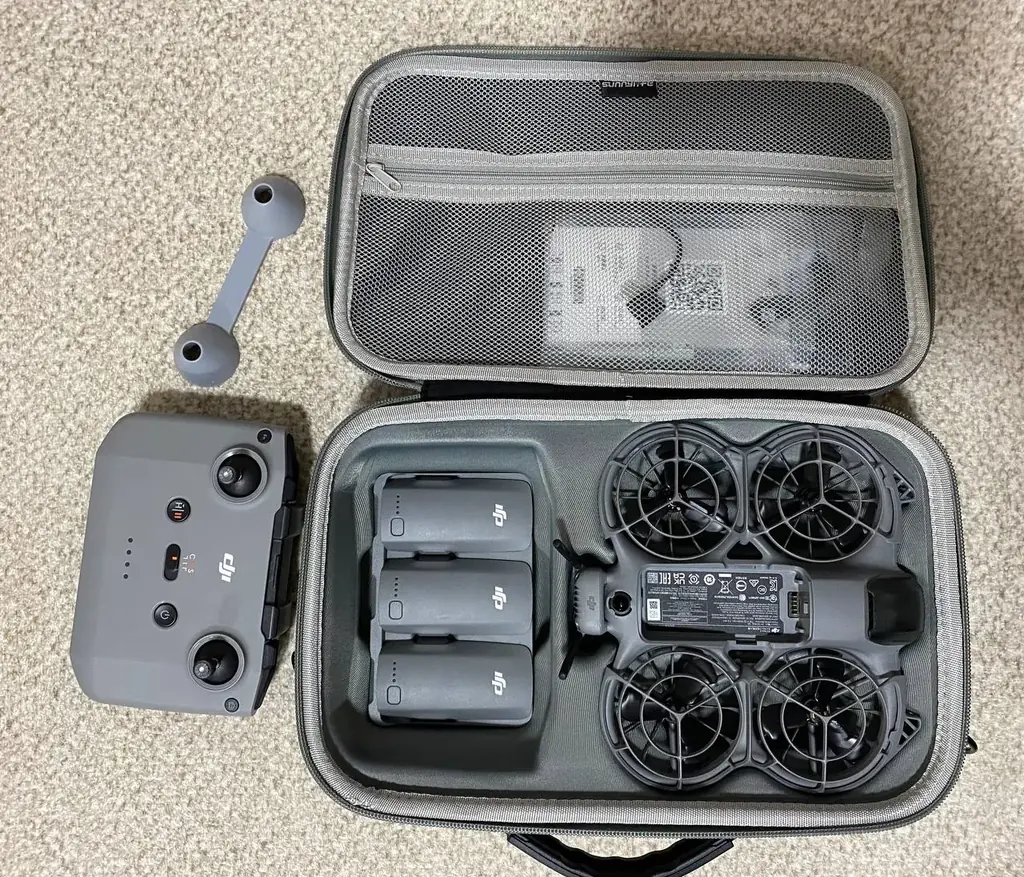 Всем привет. Продаю Дрон DJI neo2, combo fly (сам Дрон, сумка, зарядная станция, три аккумулятора, …
