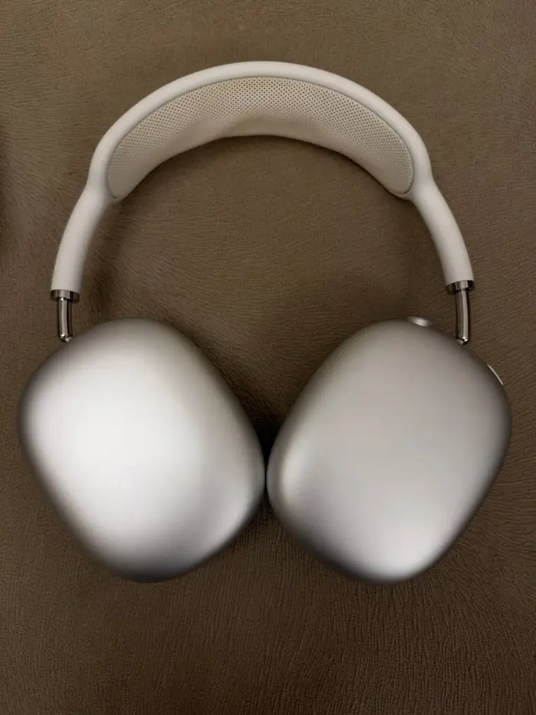 Продам Apple AirPods Max / Silver