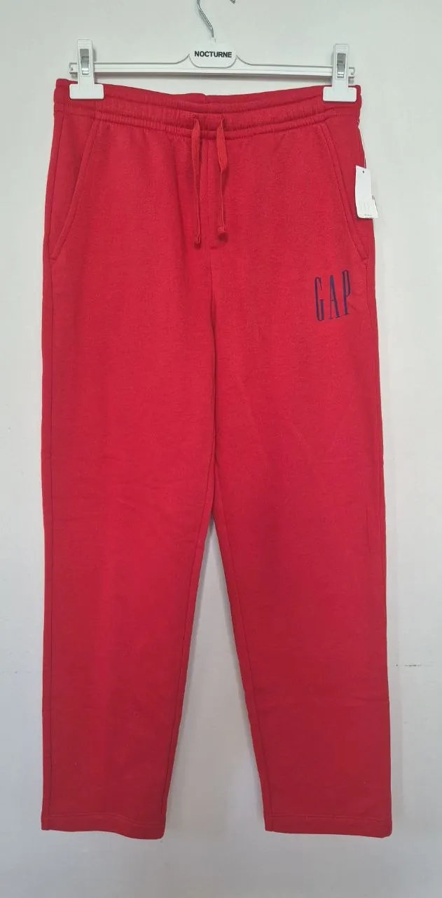 Спортивные штаны GAP. Прямой крой, мягкие, удобные. По опыту, Гап держит яркий насыщенный цвет оче…