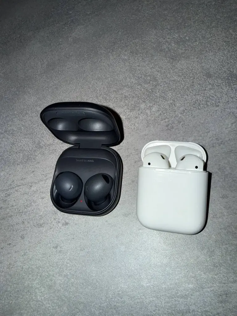 Продаются наушники: AirPods 2 & Samsung Buds2 Pro (Оригинал)