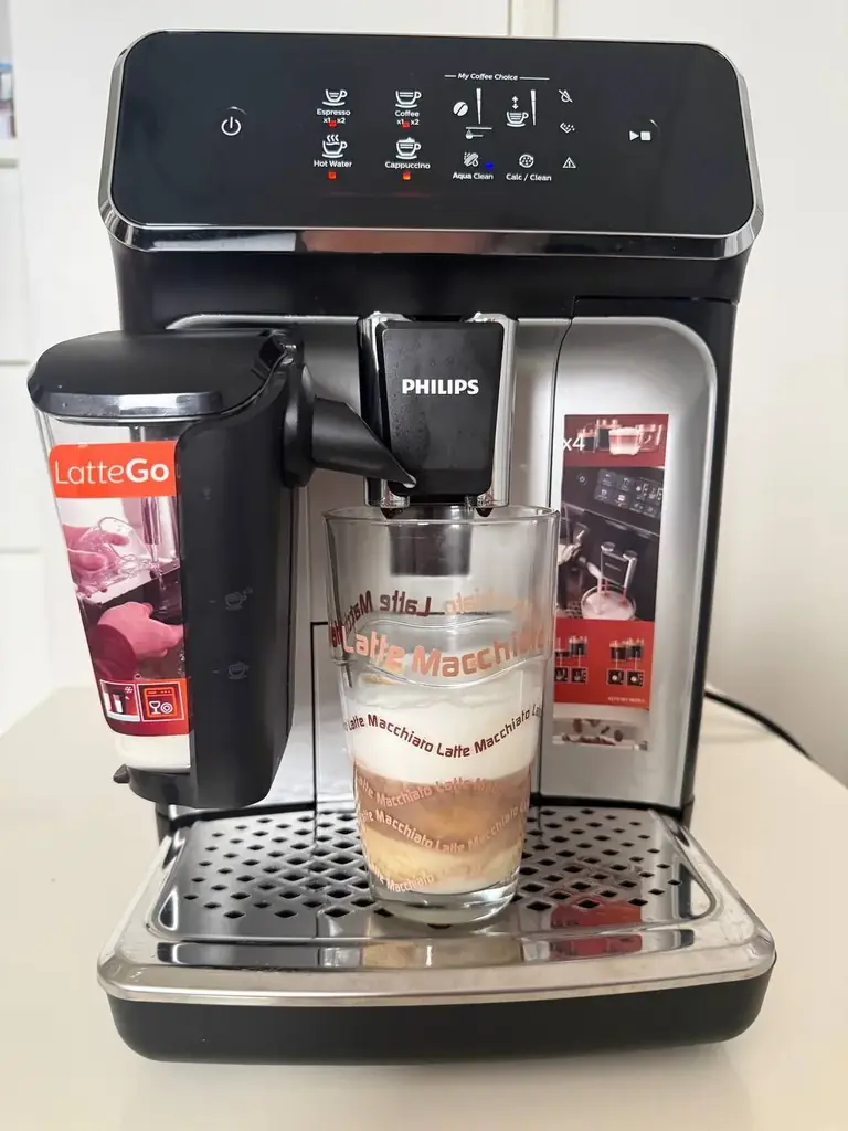 Philips LatteGo Series 2200 Kaffeevollautomat.