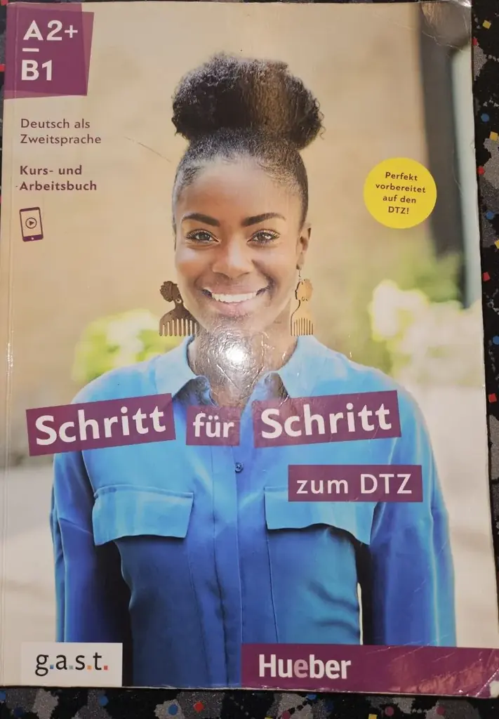 Продам книгу, есть записи карандашом. Цена — 6 €.