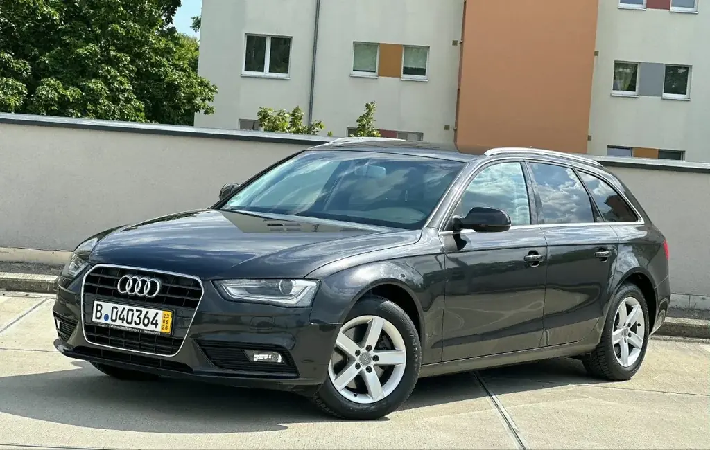 🇩🇪 AUDI A4 AVANT 2.0 TDI • 177 к.с. • 6-ступ