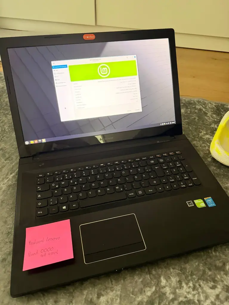Lenovo ноутбук.