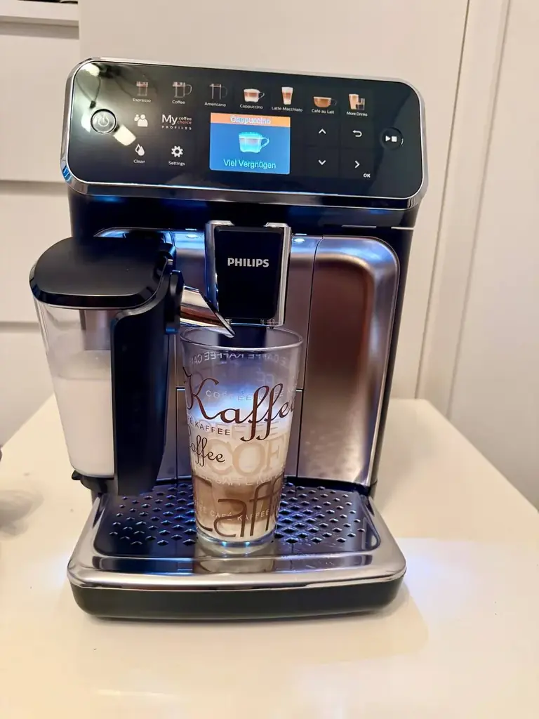 Кофемашина Philips  LatteGo 5400