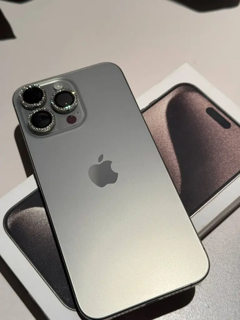 iphone 15 pro max / 256 gb ☺️