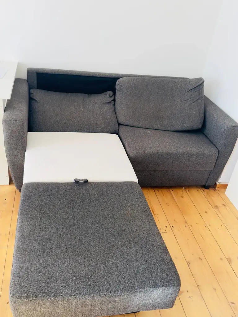 🛋 Диван-кровать в хорошем состоянии — 200 €
