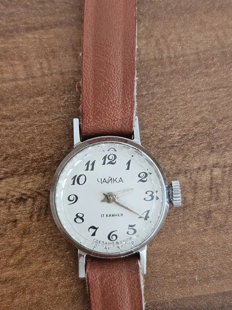 Продам винтажные часы Чайка производства СССР на 17 камнях. Не работают, состояние хорошее, отлично…