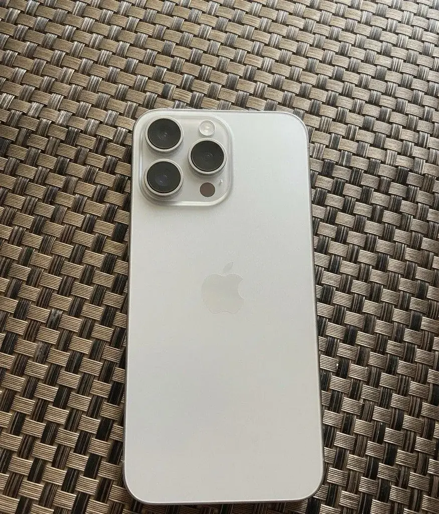 Продам свій iPhone 15 Pro Max 512 ГБ