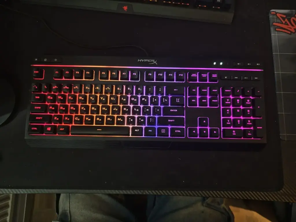 Продам клавиатуру hyper x с русской раскладкой мембранная