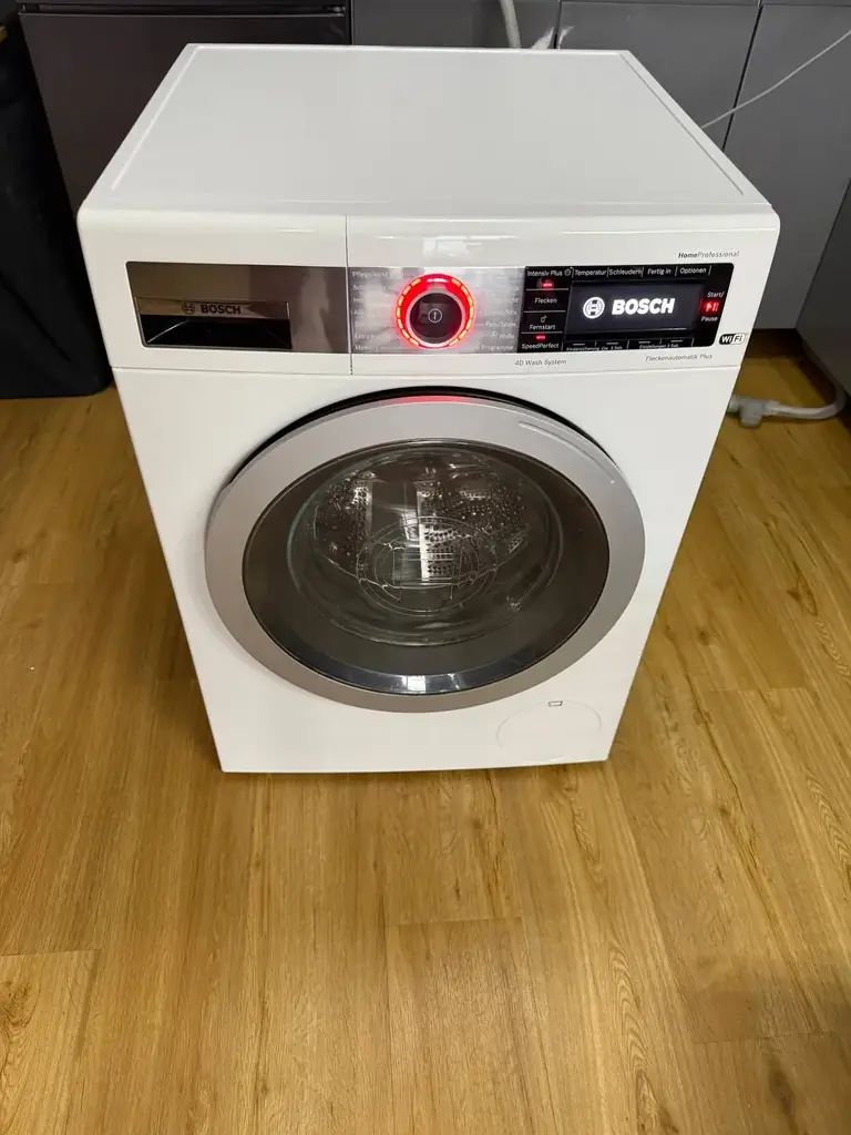 Продаю стиральную машину Bosch HomeProfessional.
