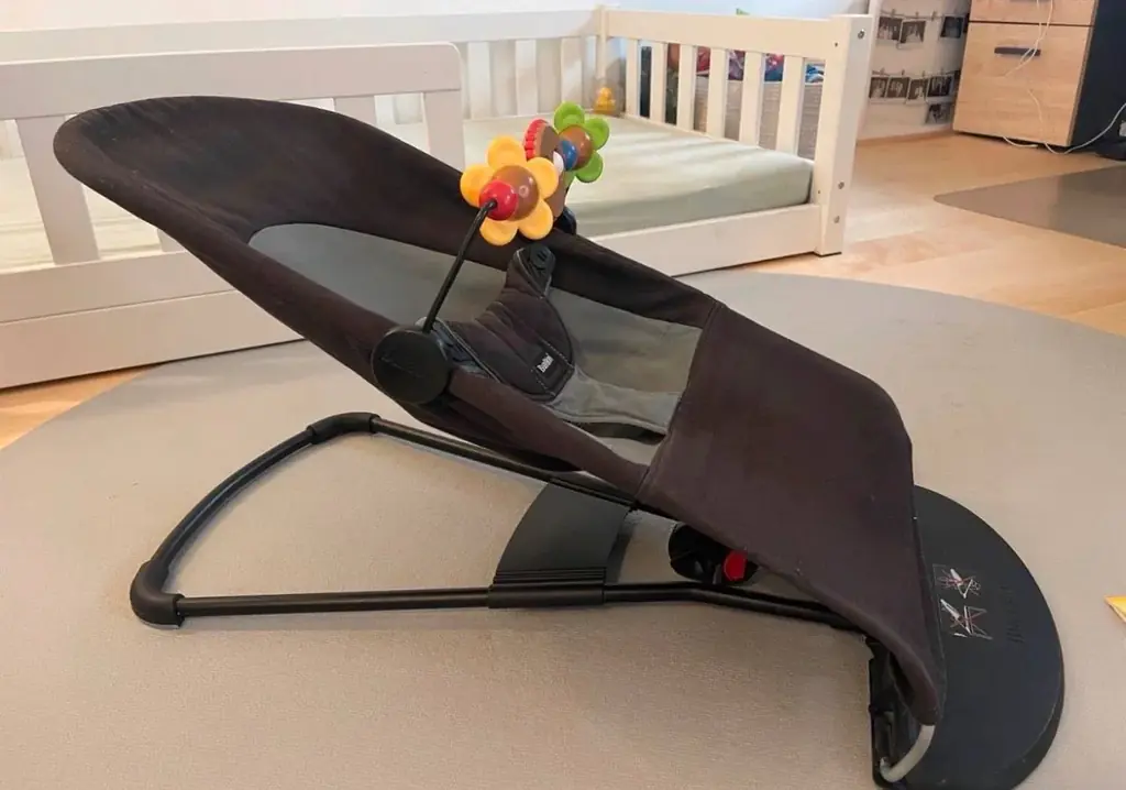 Продам Cybex Platinum Line Cloud Z i-Size Plus (Deep Black) и Babywippe (детский шезлонг)