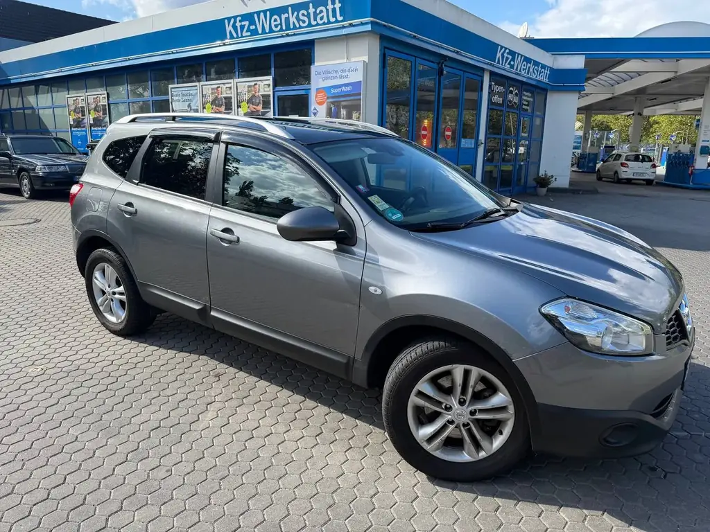 Nissan Qashqai +2,2011г. 7 мест,1,6dci,пробег 266т.км, TUV 09.2028г ,новое сцепление,резина идеал,п…