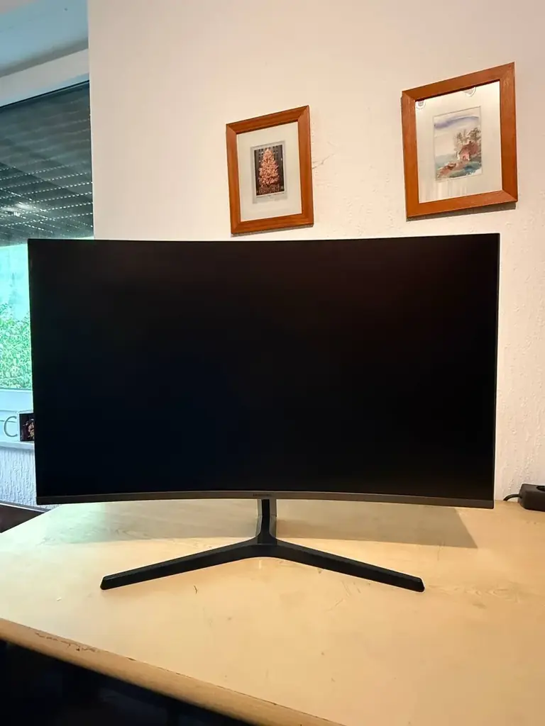 Продам игровой монитор Samsung Curved 31.5” C32JG54 🖥️