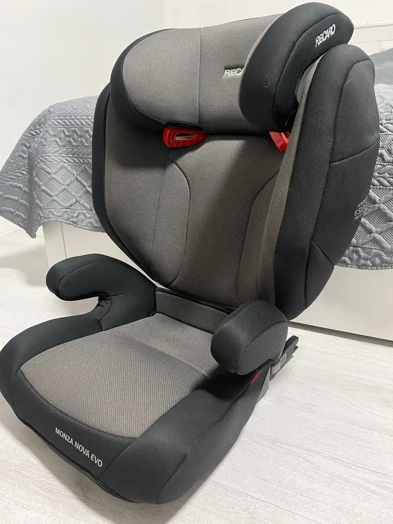 Продам детское автокресло RECARO Monza Nova Evo в отличном состоянии, с креплением ISOFIX. Полность…
