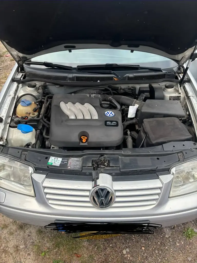 🚗 Volkswagen Bora 2.0 — 1.300 € VB