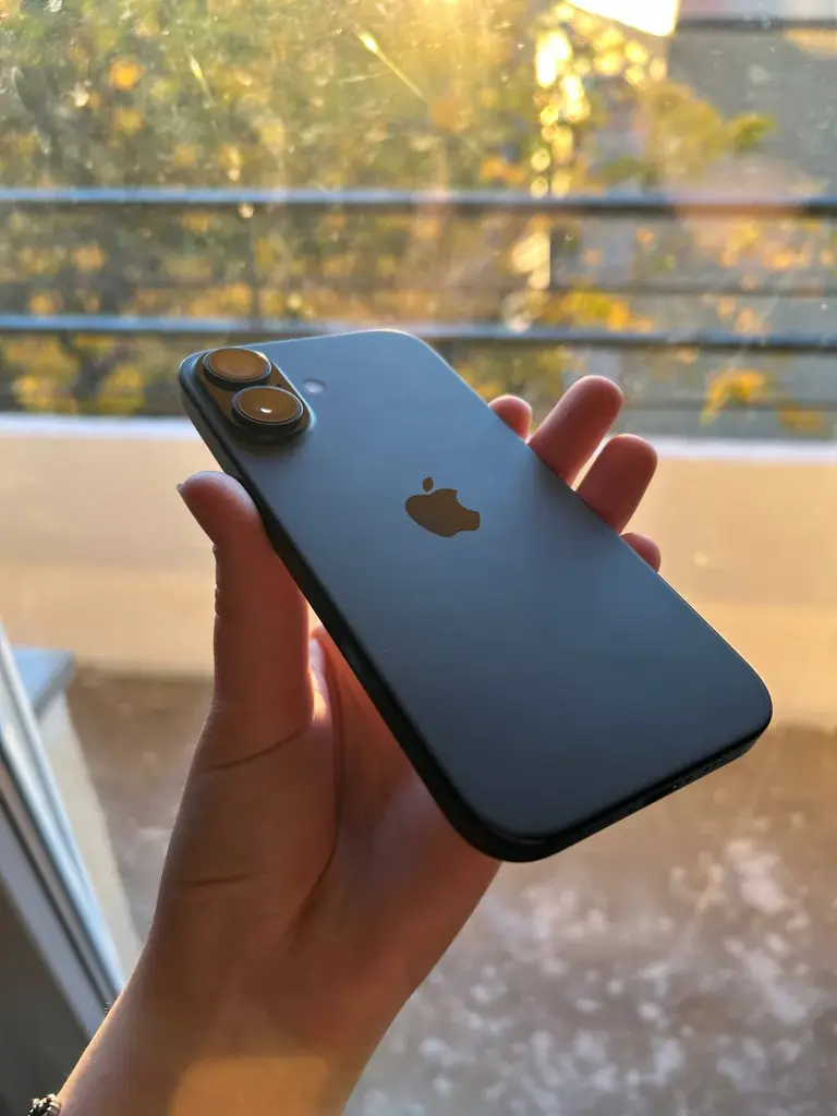Продам iPhone 16 128 GB Black 🖤