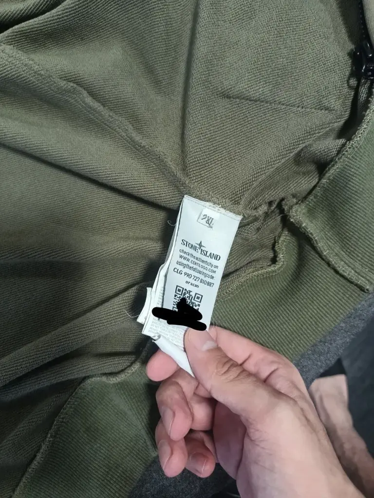 Продам кофту Stone Island, цена 190€, причина продажи — подарок от уже бывшей девушки, не хочется о…