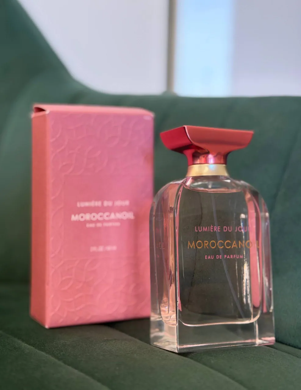 Новый парфюм Moroccanoil Lumiere du Jour с коробкой, 60 мл. Изначальная цена - 89 евро. Продам за 40