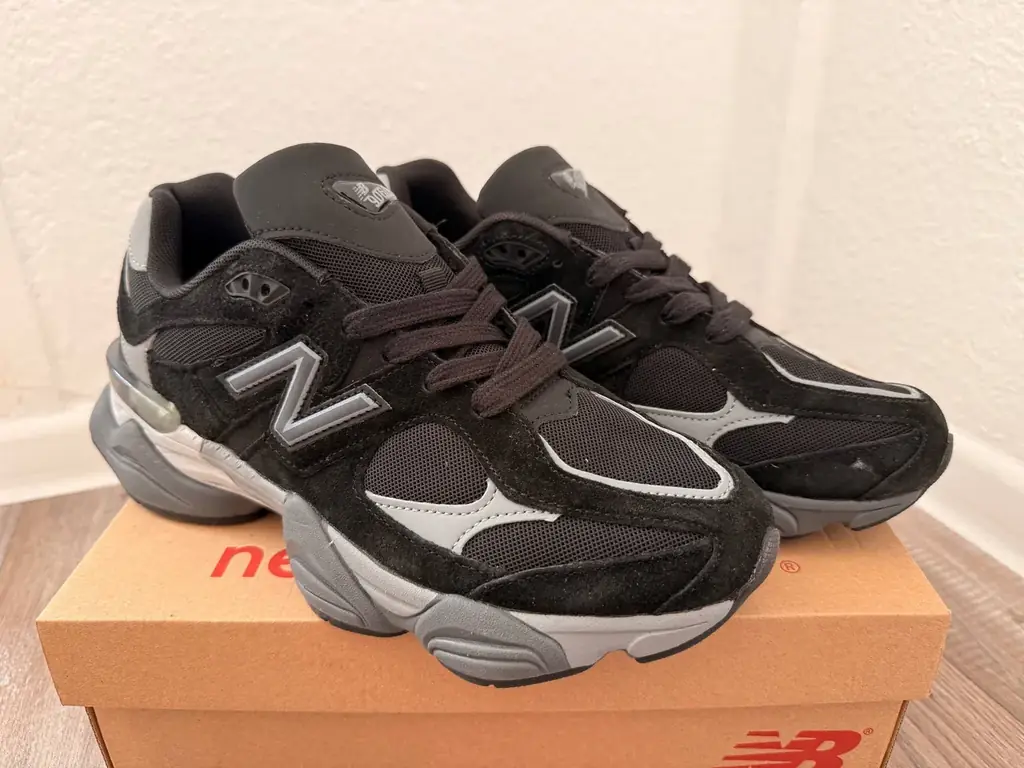 New Balance 9060