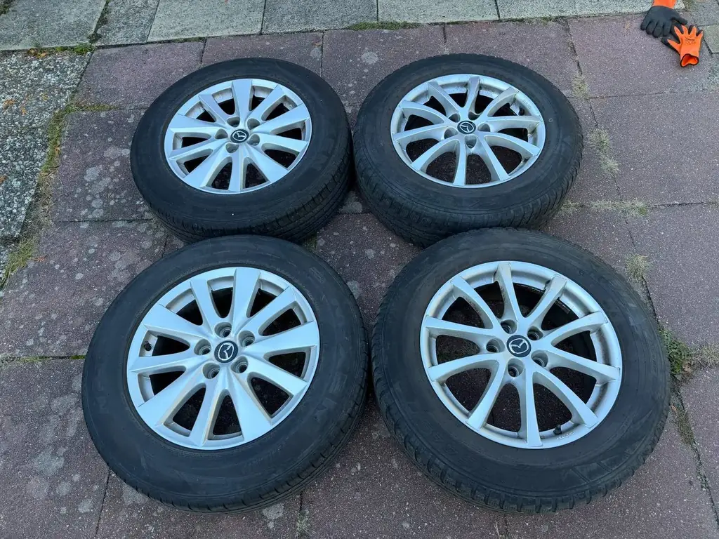Продам 4 колеса Mazda CX-5 размер 225/65 17 цена 130€