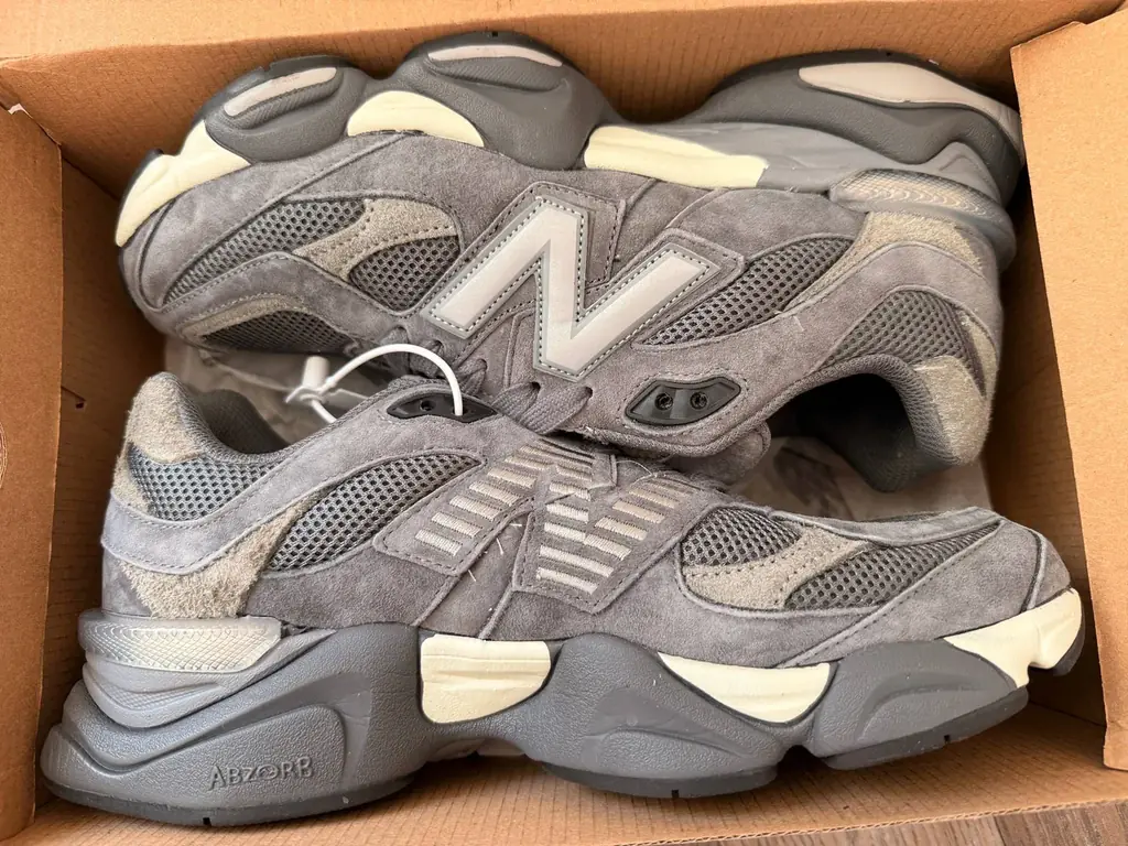 New Balance 9060