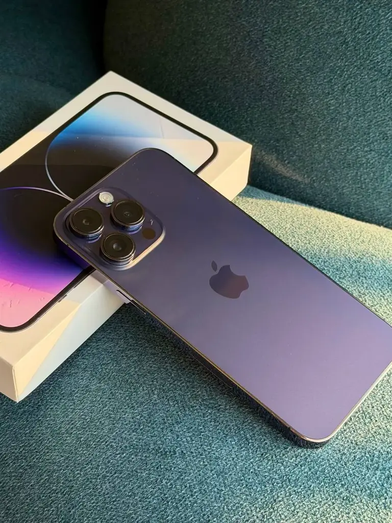 Продаю свой iPhone 14 Pro Max, 1 ТБ памяти, цвет Deep Purple (американская версия)