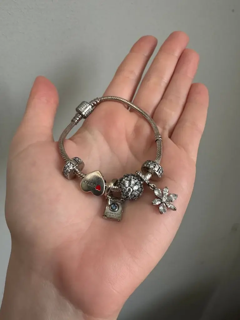 Продаю браслетик Pandora