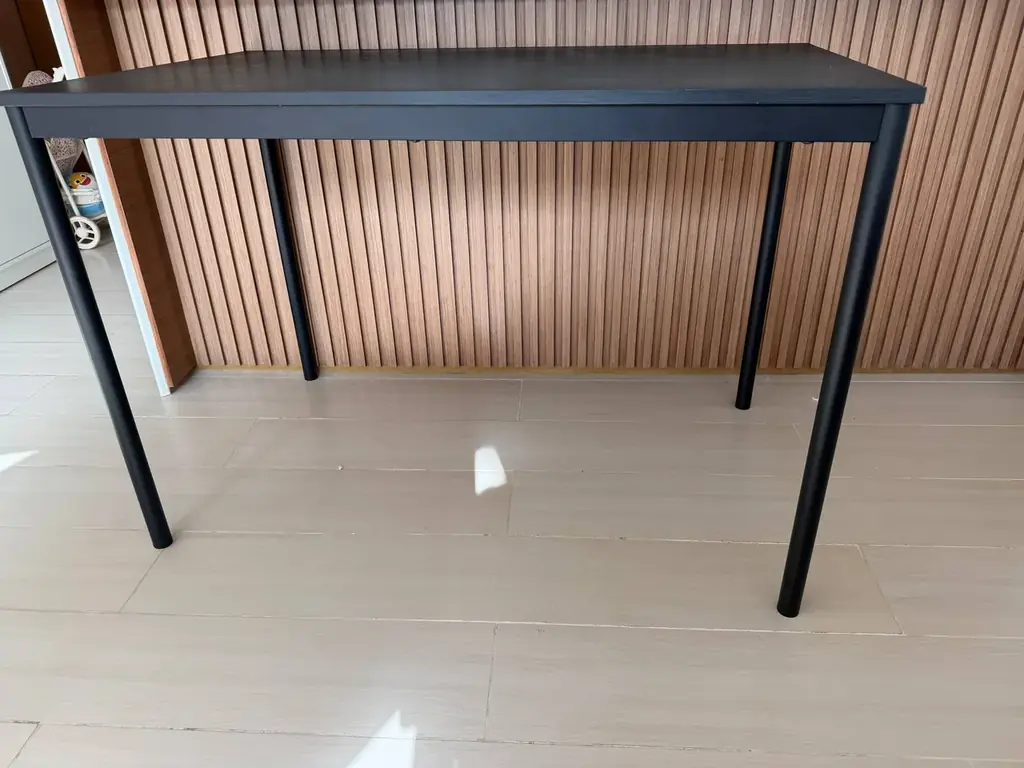 Обеденный стол IKEA 110*67 в отличном состоянии