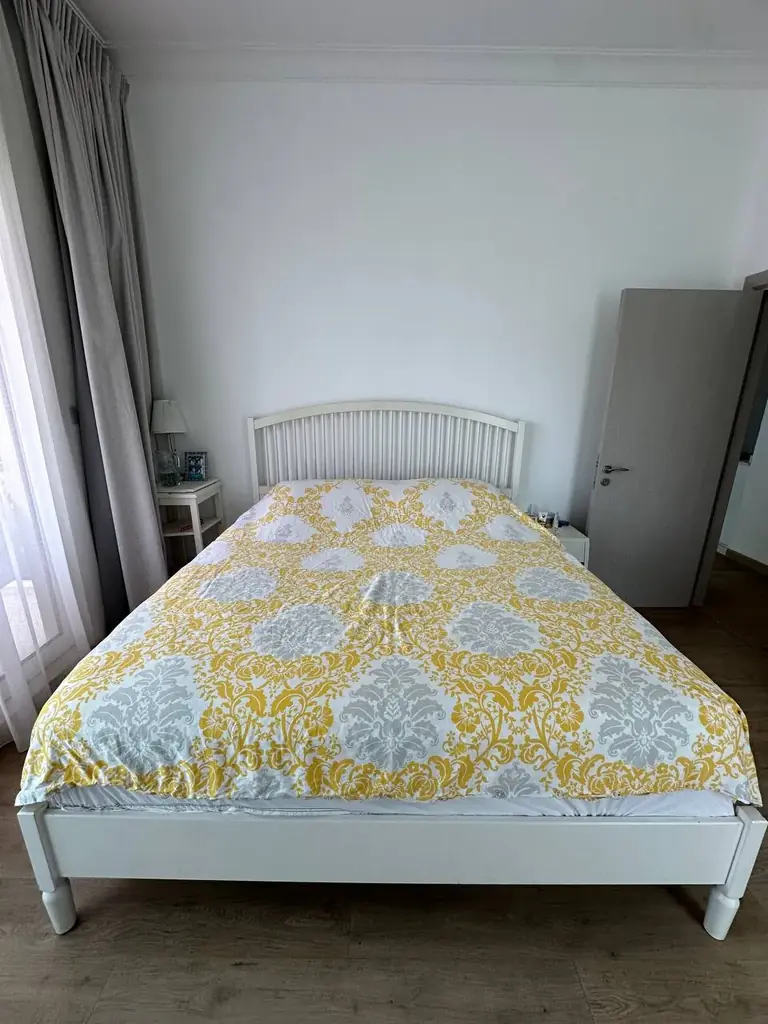 King size кровать, срочно. Отдам за 200 дирхам