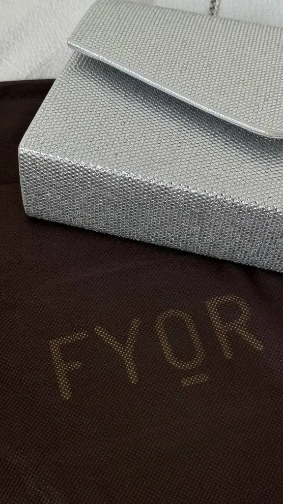 продам сумку FYOR, новая с биркой и пыльником